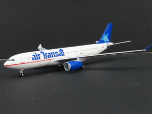 1:400 Scale Aero Classics Baby-Bus Die-Cast Air Transat A330-243 Airbus C-GGTS
