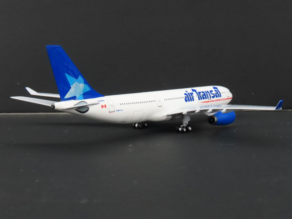 1:400 Scale Aero Classics Baby-Bus Die-Cast Air Transat A330-243 Airbus C-GGTS
