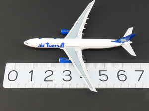 1:400 Scale Aero Classics Baby-Bus Die-Cast Air Transat A330-342 Airbus C-GKTS