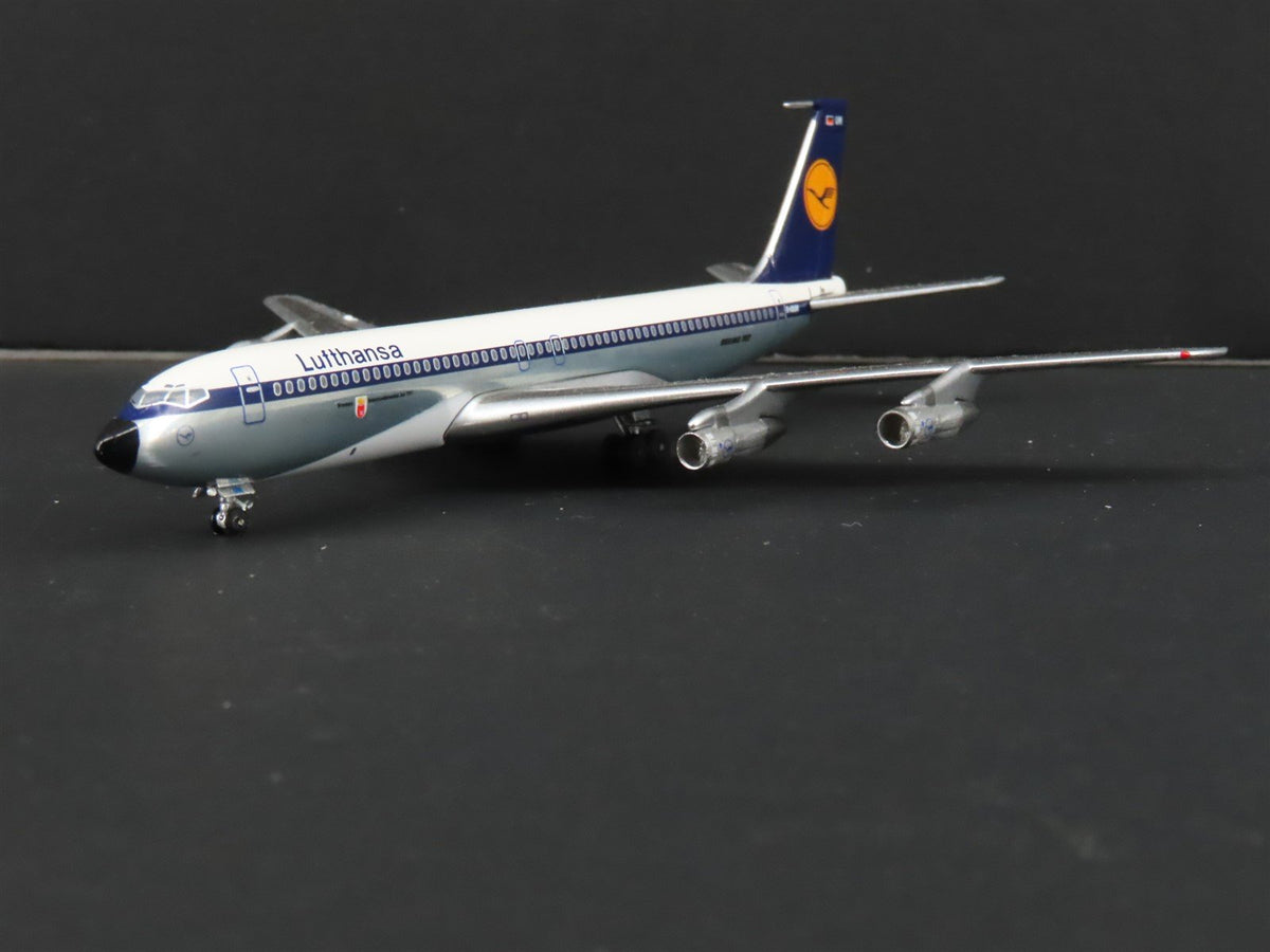 1:400 Scale Aero Classics Die-Cast Lufthansa Boeing B-707-330B Aircraft D-ABUM