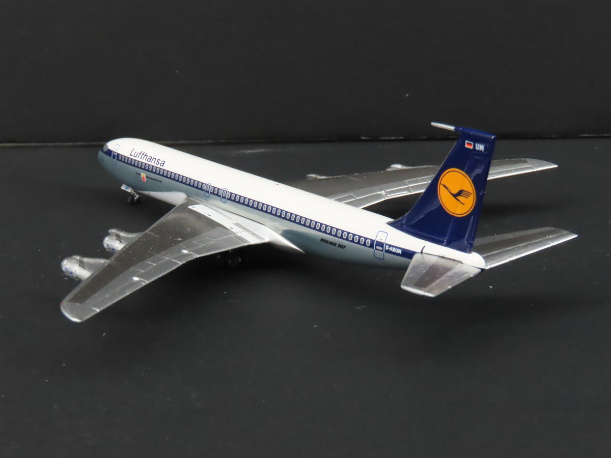 1:400 Scale Aero Classics Die-Cast Lufthansa Boeing B-707-330B Aircraft D-ABUM