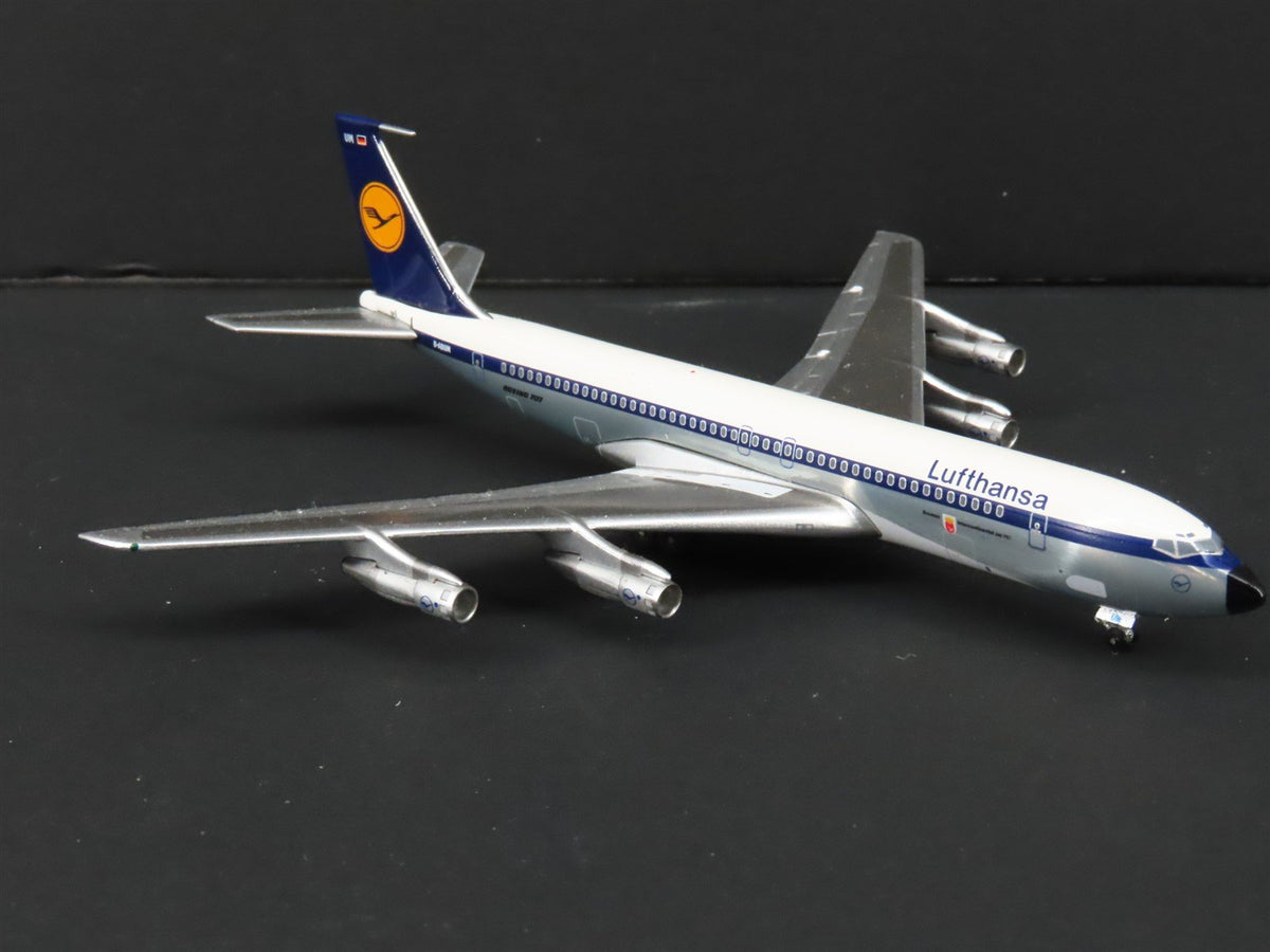 1:400 Scale Aero Classics Die-Cast Lufthansa Boeing B-707-330B Aircraft D-ABUM