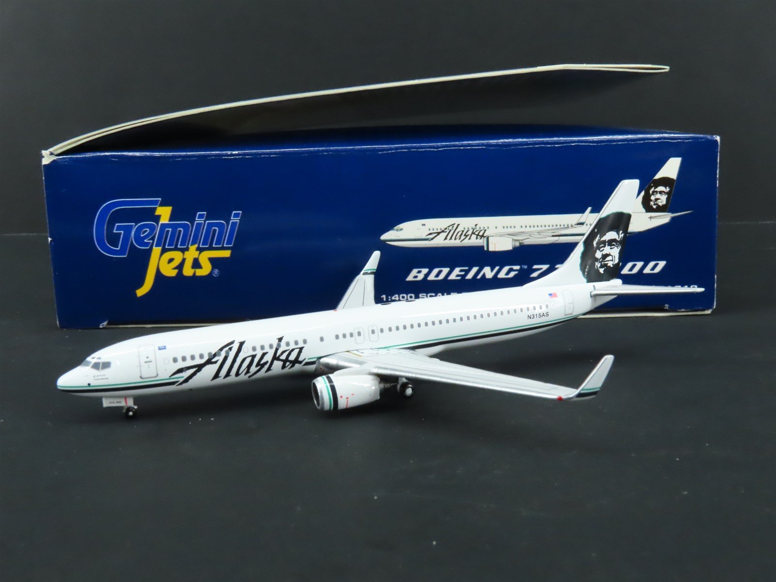 1:400 Gemini Jets GJASA818 Die-Cast Alaska Air Boeing 737-900 Airliner N315AS