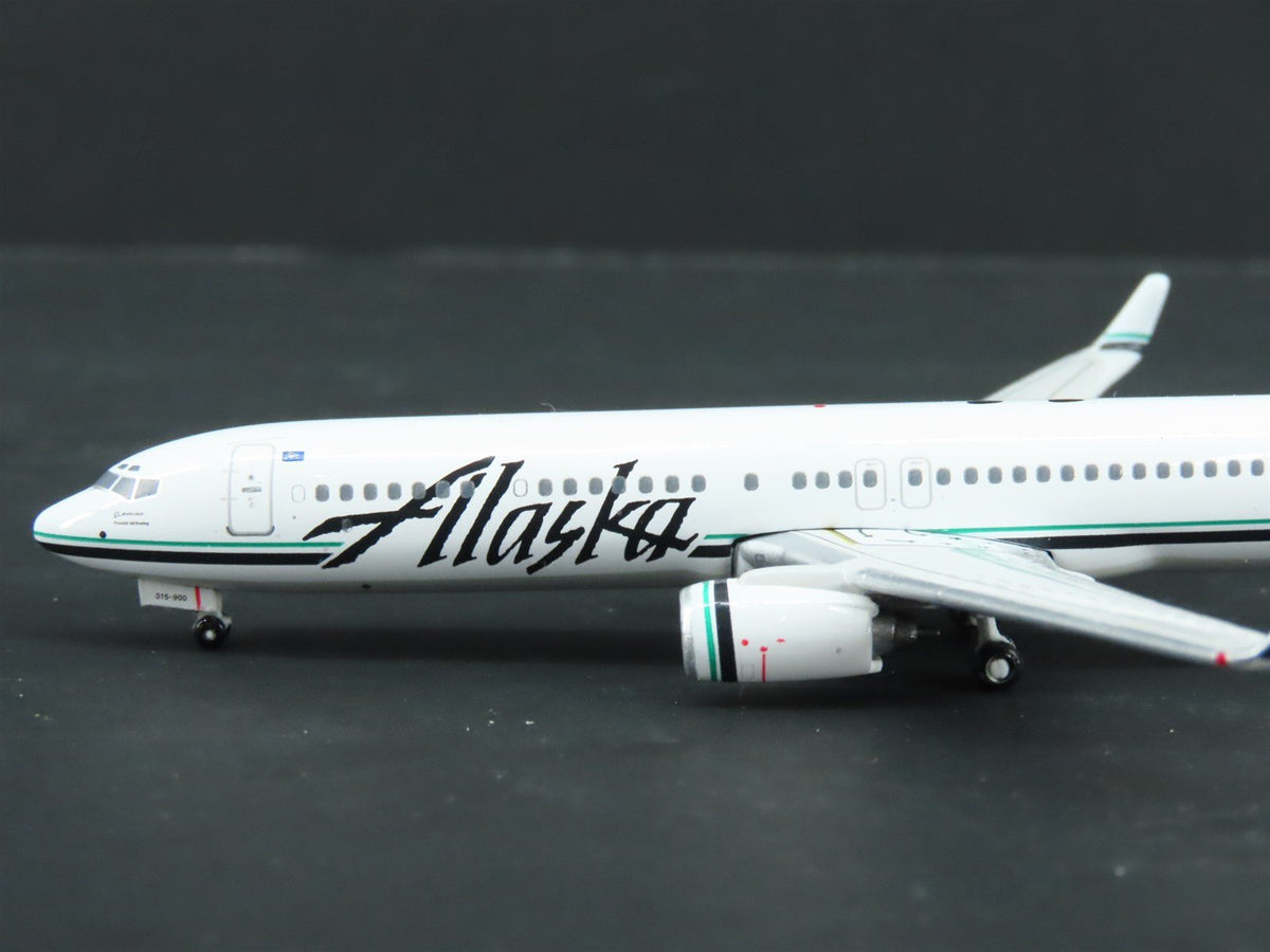 1:400 Gemini Jets GJASA818 Die-Cast Alaska Air Boeing 737-900 Airliner N315AS