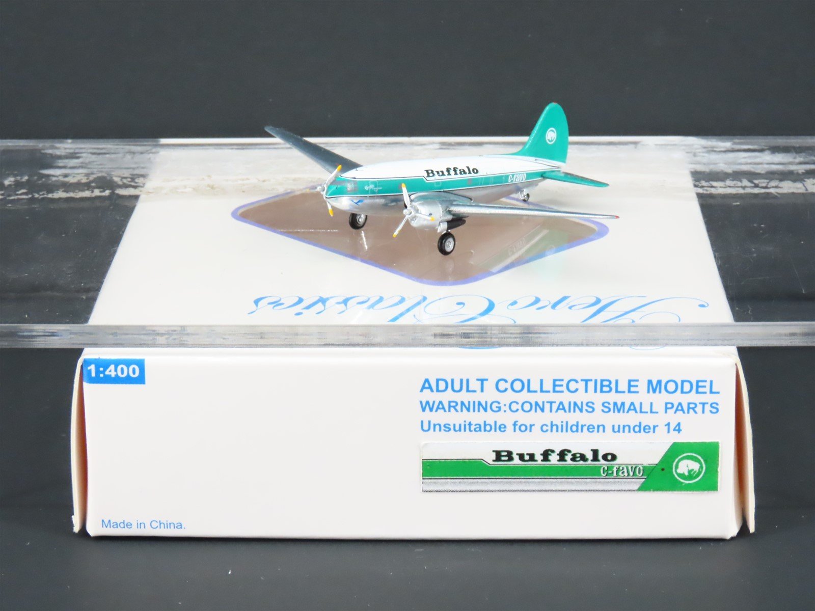 1:400 Aero Classics Die-Cast Buffalo Airways Curtiss C-46D-CU Aircraft C-FAVO