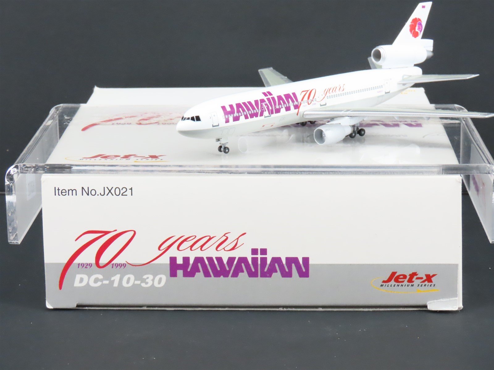 1:400 Scale Jet-X JX021 Die-Cast Hawaiian 70 Years DC-10-30 Aircraft N68060