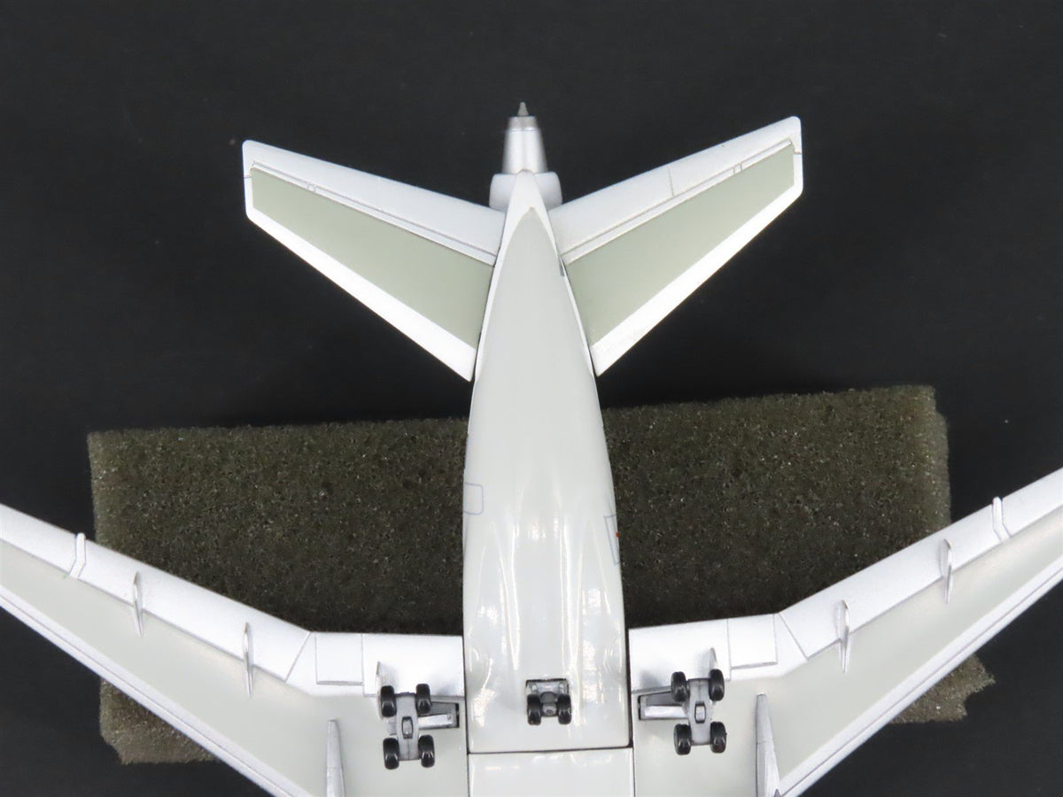 1:400 Scale Jet-X JX021 Die-Cast Hawaiian 70 Years DC-10-30 Aircraft N68060