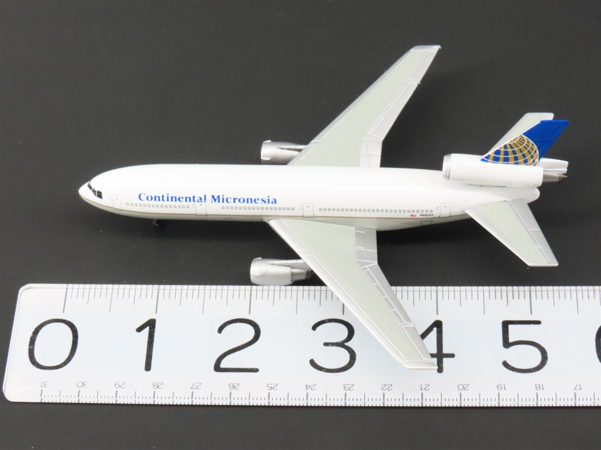 1:400 Dragon Wings 55168B Die-Cast Continental Micronesia DC-10 Aircraft N68043