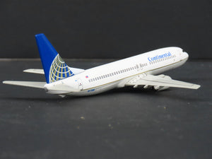 1:400 Scale Dragon Wings 55229-03 Die-Cast Continental Boeing B737-824 Aircraft