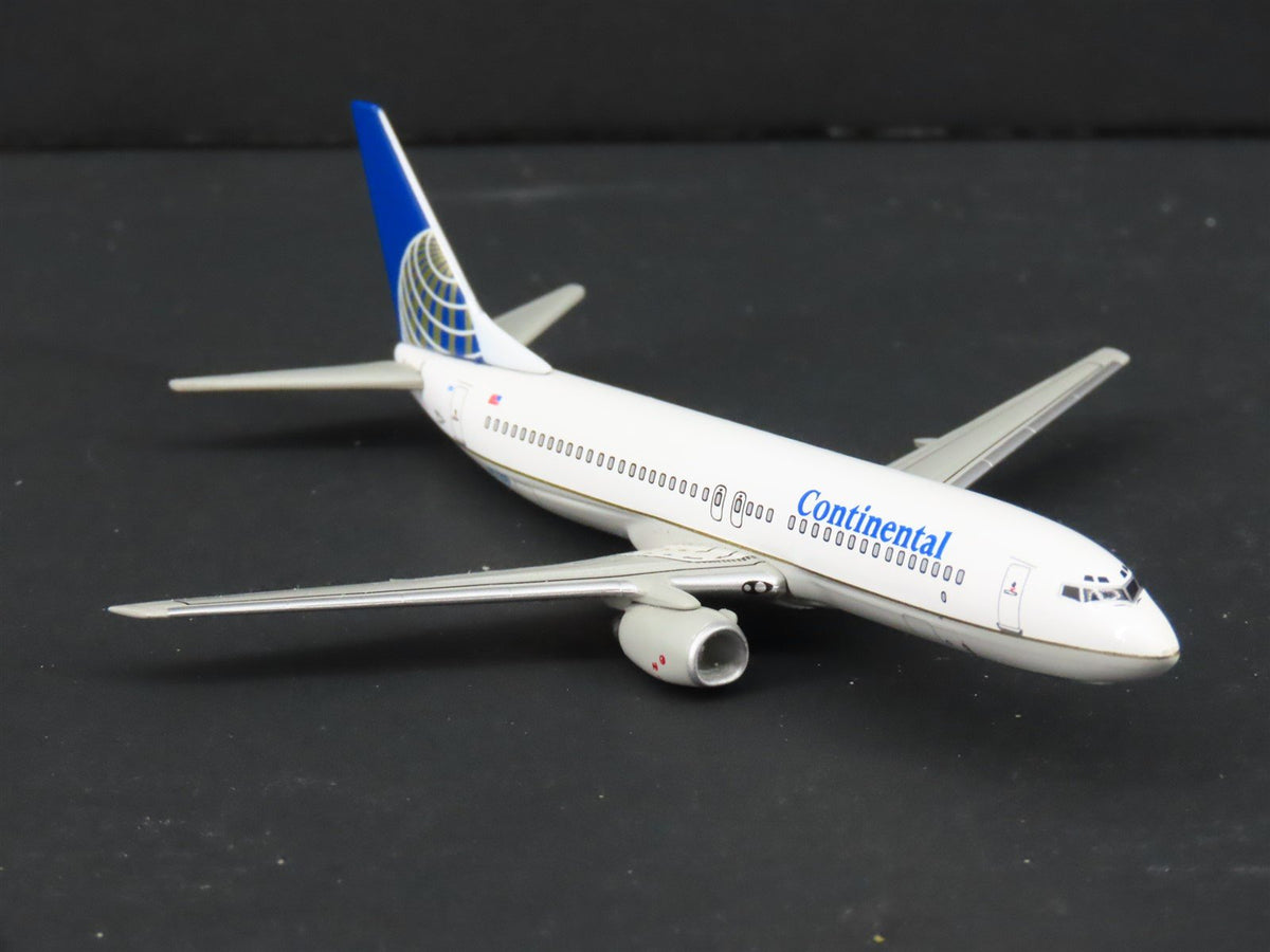 1:400 Scale Dragon Wings 55229-03 Die-Cast Continental Boeing B737-824 Aircraft