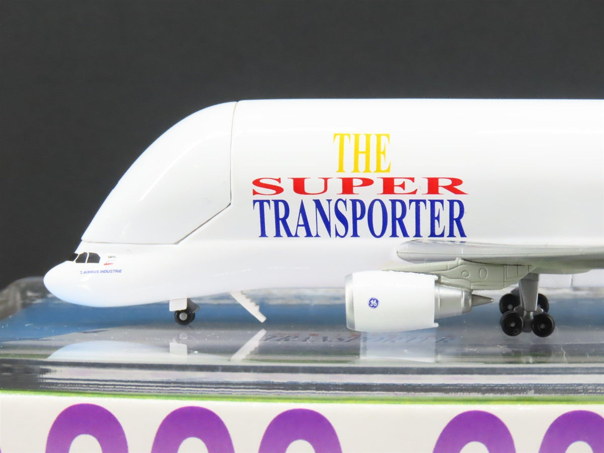 1:400 Dragon Wings 55202-03 Die-Cast Super Transporter Airbus A300-608 Aircraft