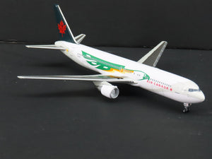 1:400 Scale Dragon Wings 55357 Die-Cast Air Canada Boeing B767-38E Aircraft