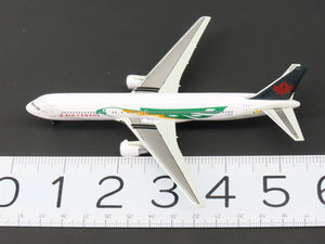 1:400 Scale Dragon Wings 55357 Die-Cast Air Canada Boeing B767-38E Aircraft