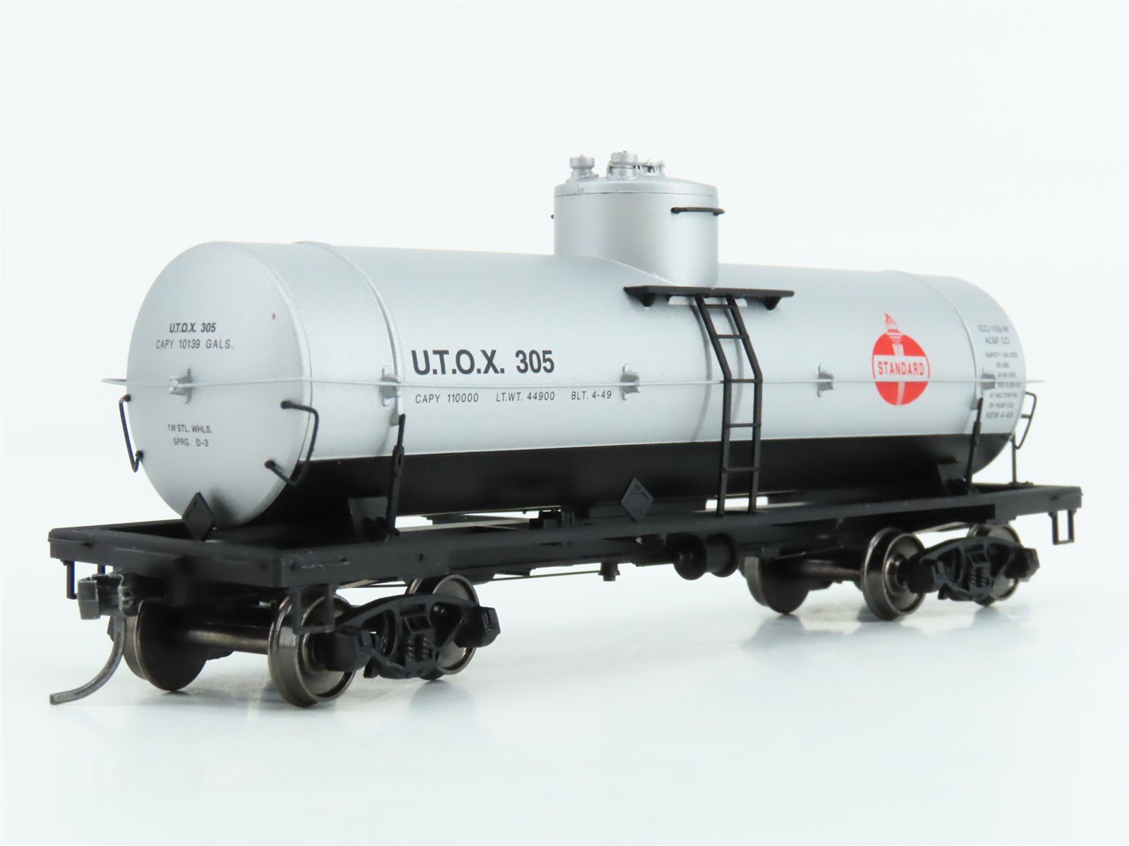 HO Scale Red Caboose RR-33051-07 UTOX Standard Oil Single Dome Tank Car #305