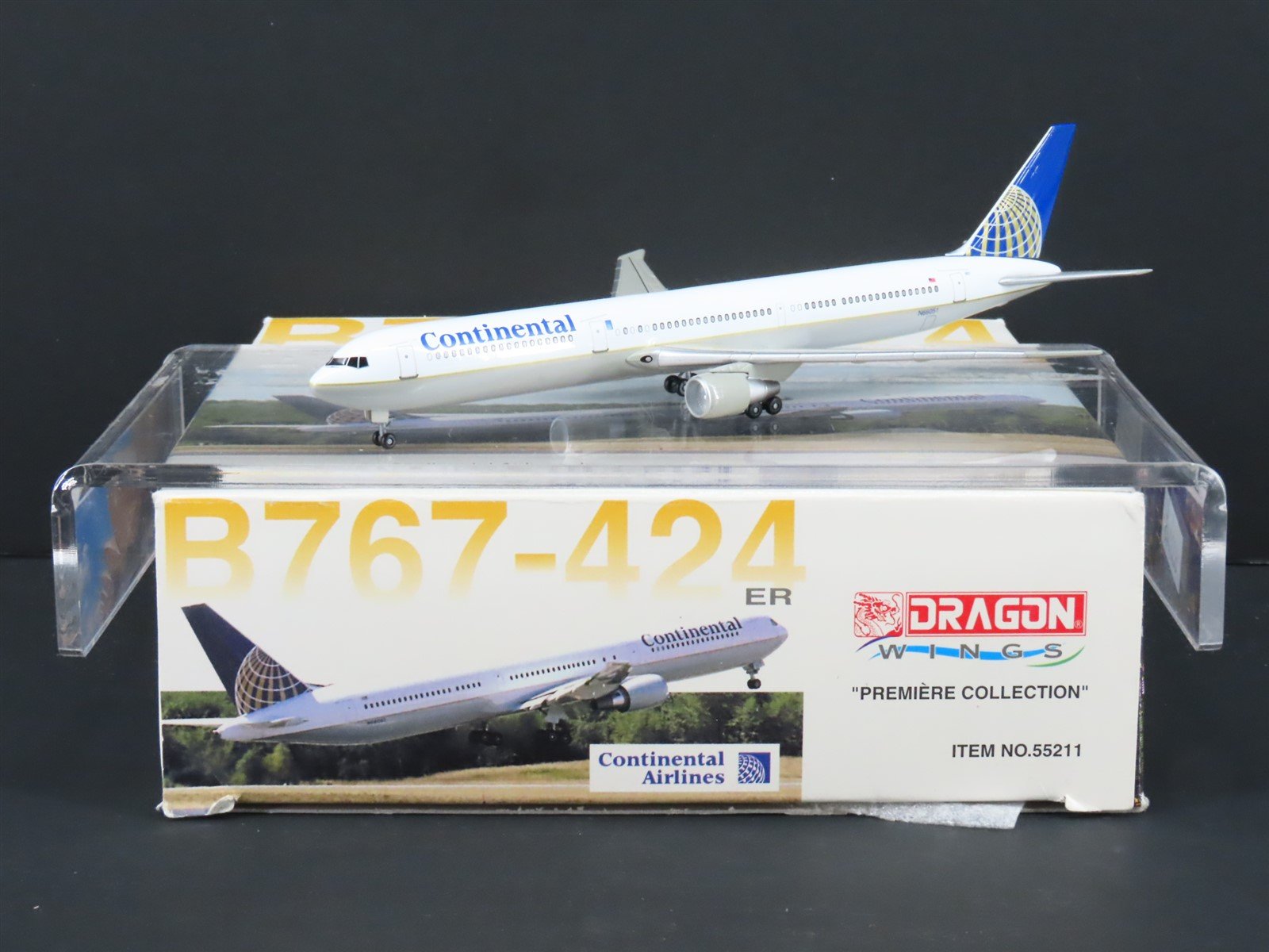 1:400 Scale Dragon Wings 55211 Die-Cast Continental Boeing B767-424 Aircraft