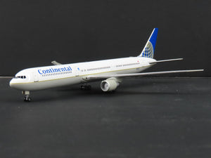 1:400 Scale Dragon Wings 55211 Die-Cast Continental Boeing B767-424 Aircraft