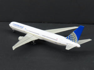 1:400 Scale Dragon Wings 55211 Die-Cast Continental Boeing B767-424 Aircraft