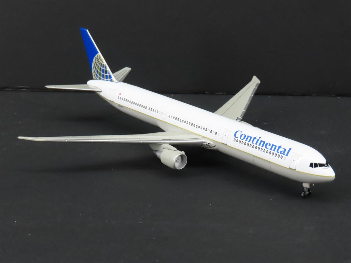 1:400 Scale Dragon Wings 55211 Die-Cast Continental Boeing B767-424 Aircraft