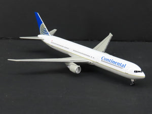 1:400 Scale Dragon Wings 55211 Die-Cast Continental Boeing B767-424 Aircraft