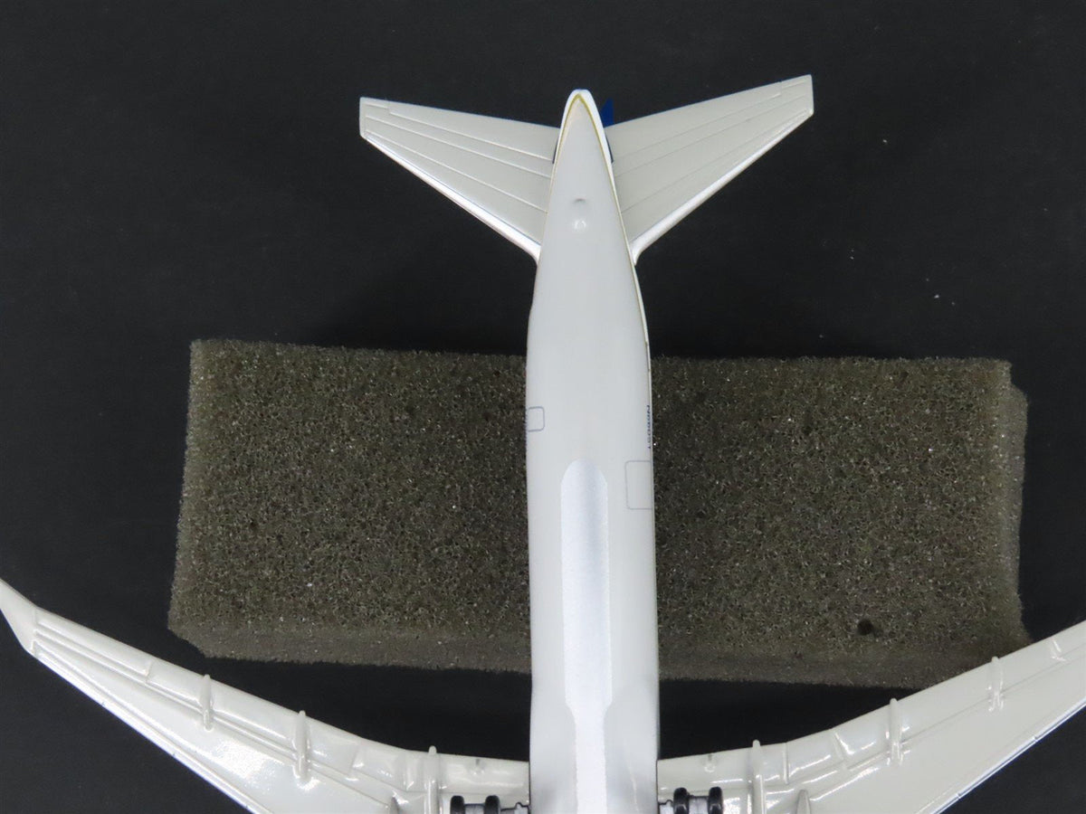 1:400 Scale Dragon Wings 55211 Die-Cast Continental Boeing B767-424 Aircraft