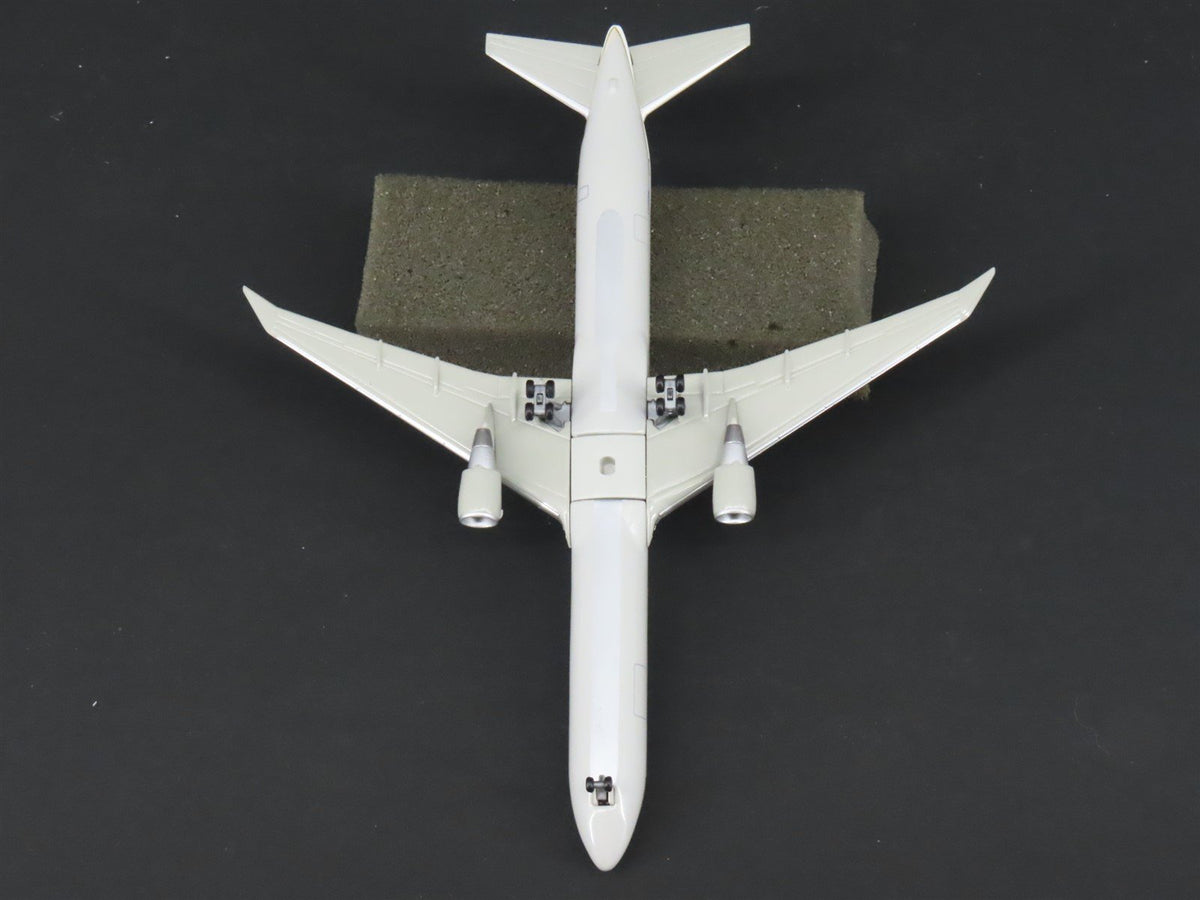 1:400 Scale Dragon Wings 55211 Die-Cast Continental Boeing B767-424 Aircraft