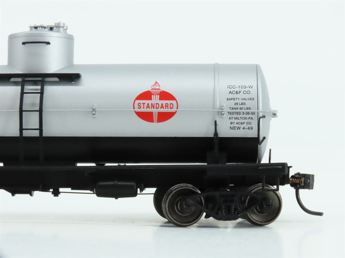 HO Scale Red Caboose RR-33051-11 UTOX Standard Oil Single Dome Tank Car #324