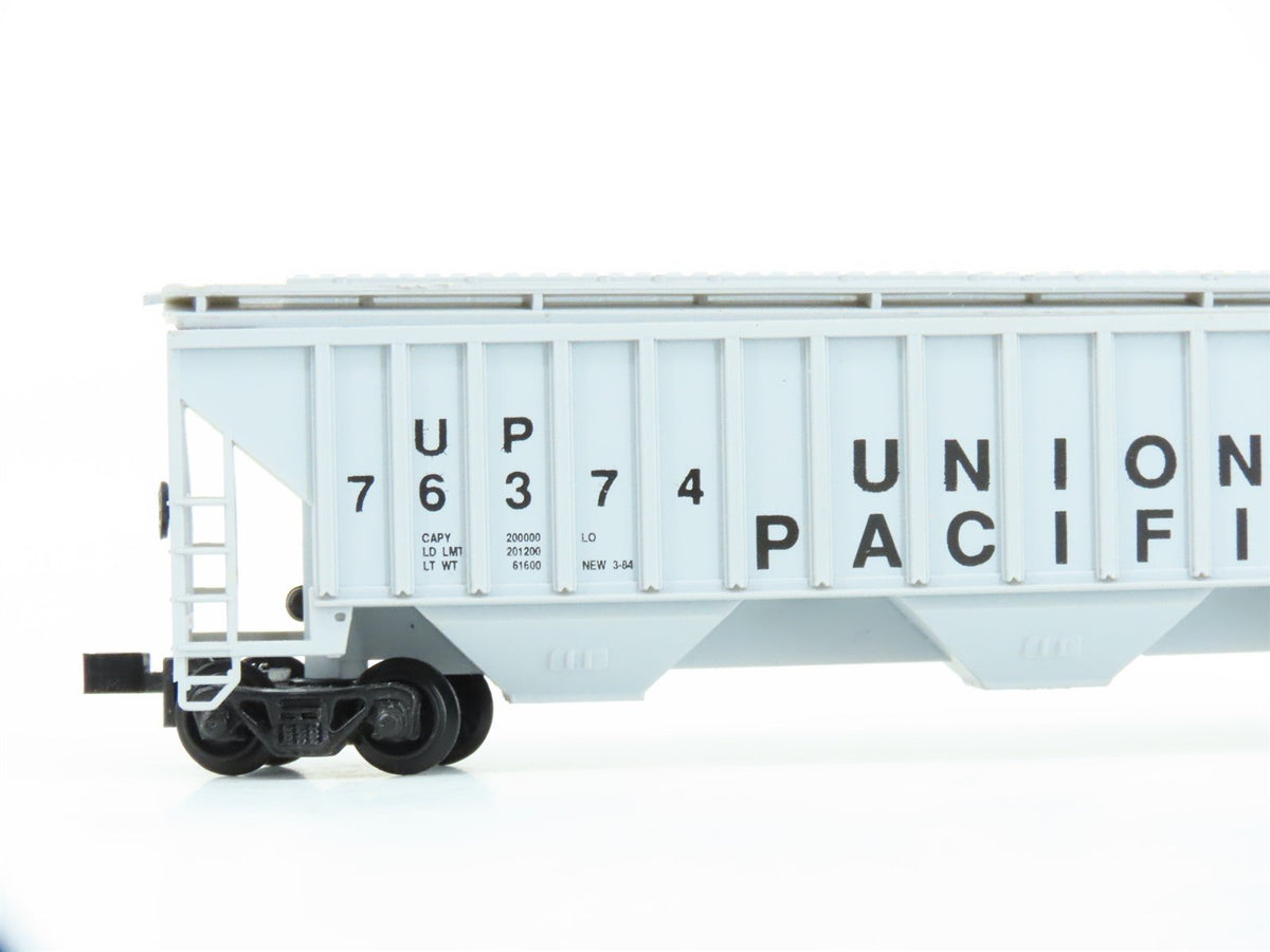 N Scale Precision Masters 1401 UP Union Pacific 3-Bay Covered Hopper #76374