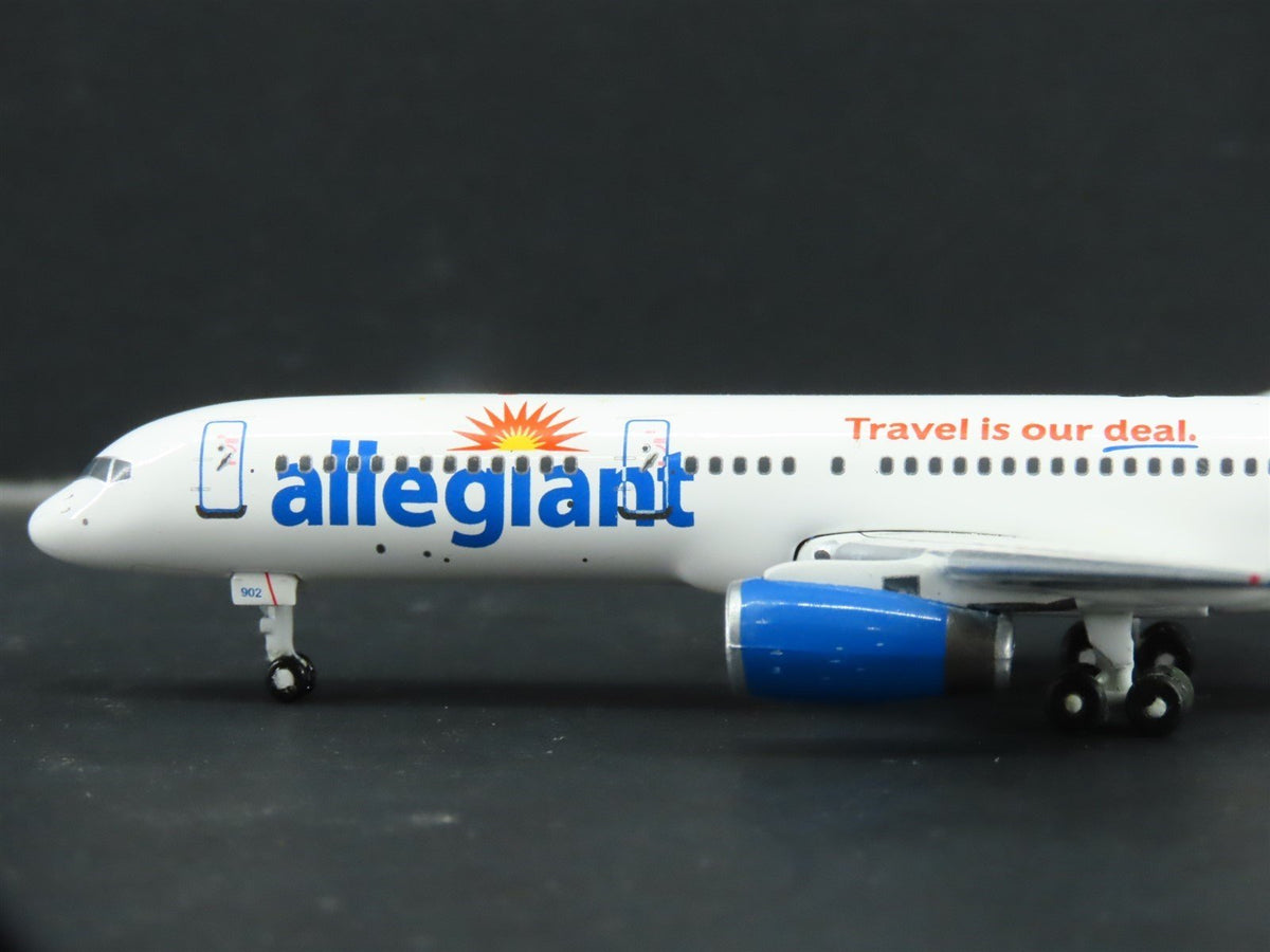 1:400 Scale Gemini Jets (White Box) Allegiant Die-Cast Boeing 757-200 N902NV