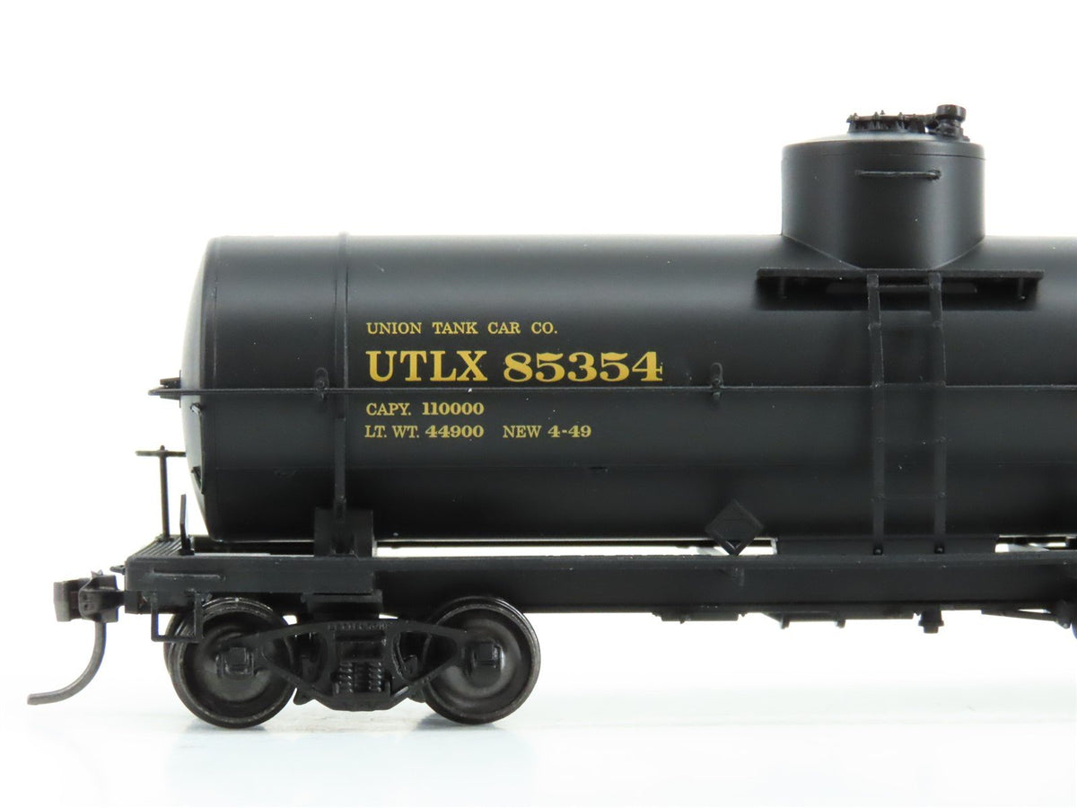 HO Scale Red Caboose RR-33001-4 UTLX 103W 10K Gal Single Dome Tank Car #85354