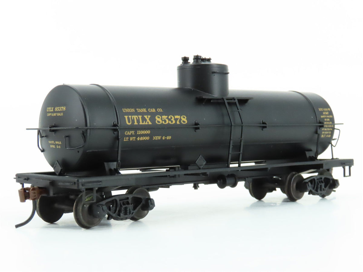 HO Scale Red Caboose RR-33001-15 UTLX 103W 10K Gal Single Dome Tank Car #85378