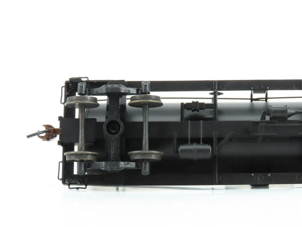 HO Scale Red Caboose RR-33001-15 UTLX 103W 10K Gal Single Dome Tank Car #85378