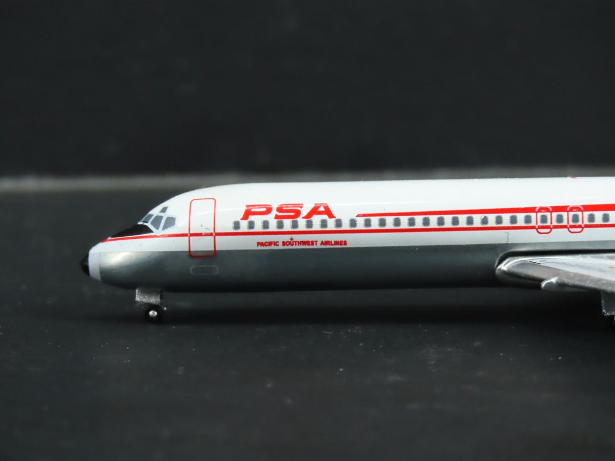 1:400 Aero Classics AC411145 PSA Pacific Southwest Douglas DC-9 Airliner N982PS