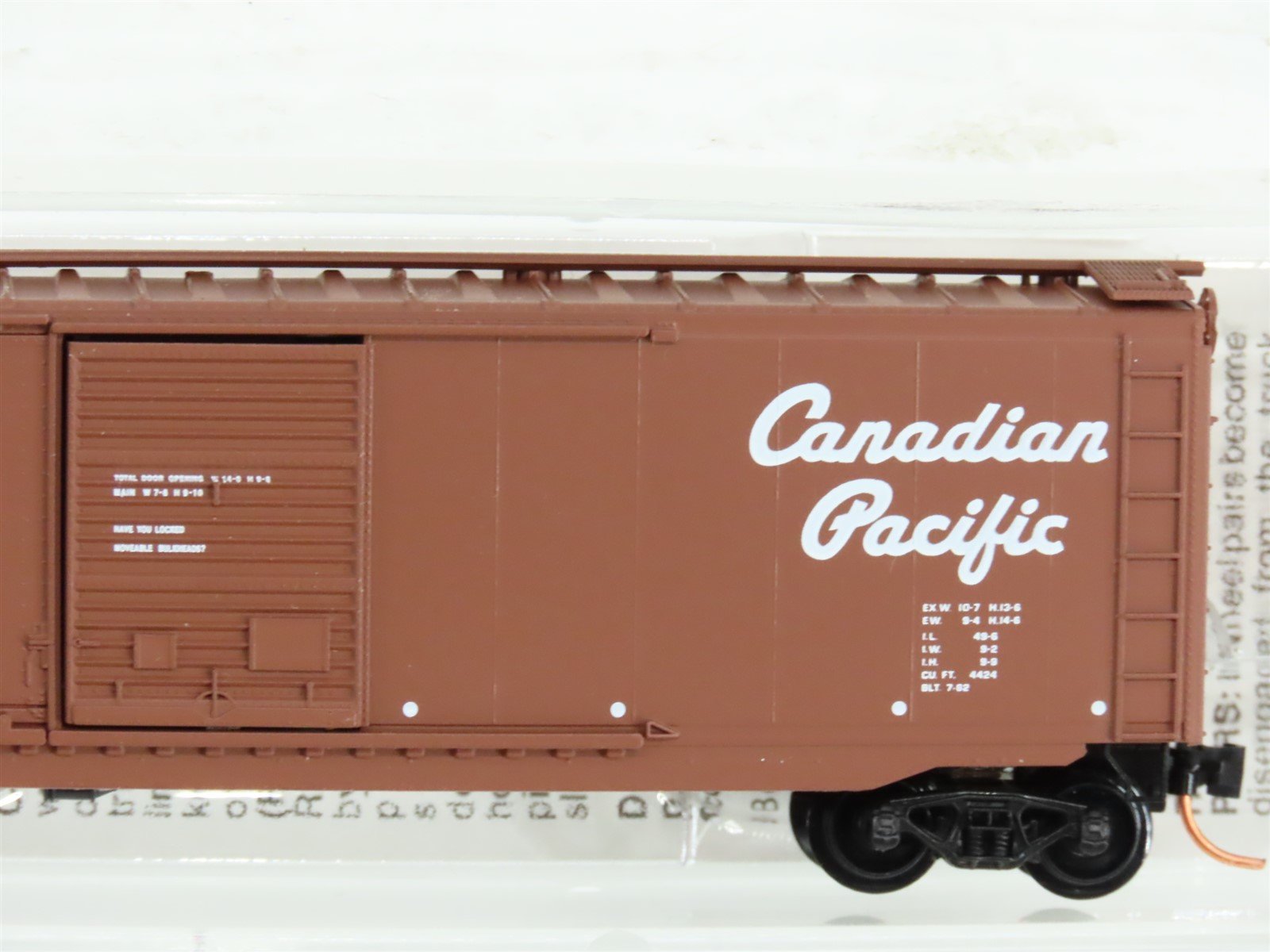 N Scale Micro-Trains MTL 33140 CP Canadian Pacific Railroad 50' Box Car #49201