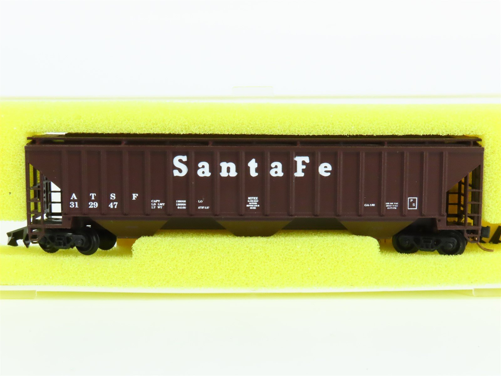 N Scale Precision Masters 1402 ATSF Santa Fe 3-Bay Covered Hopper #312947