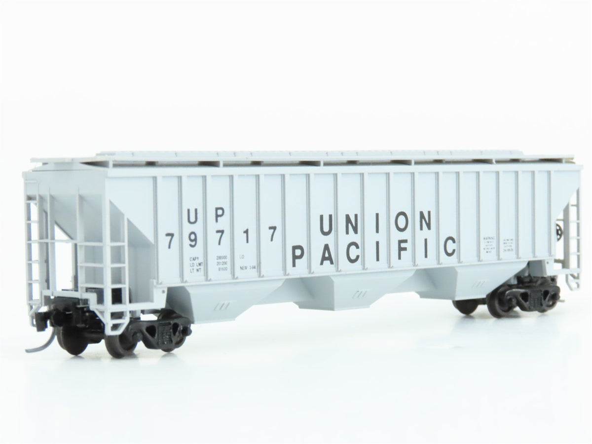 N Scale Precision Masters 1401 UP Union Pacific 3-Bay Covered Hopper #76717