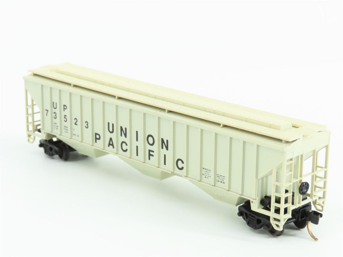 N Scale Precision Masters 1401 UP Union Pacific 3-Bay Covered Hopper #73523