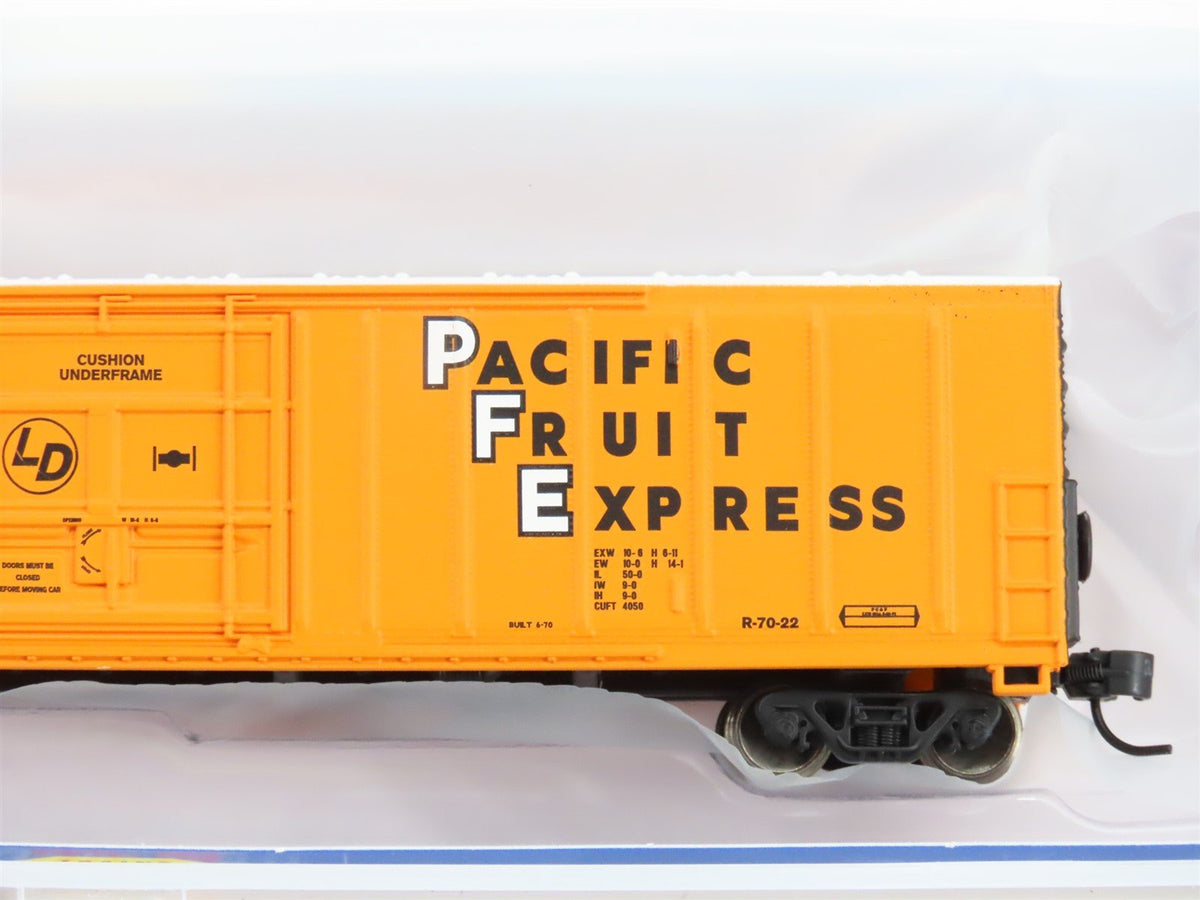 N Scale Athearn ATH25357 PFE Pacific Fruit Express 57&#39; Mech Reefer #458321