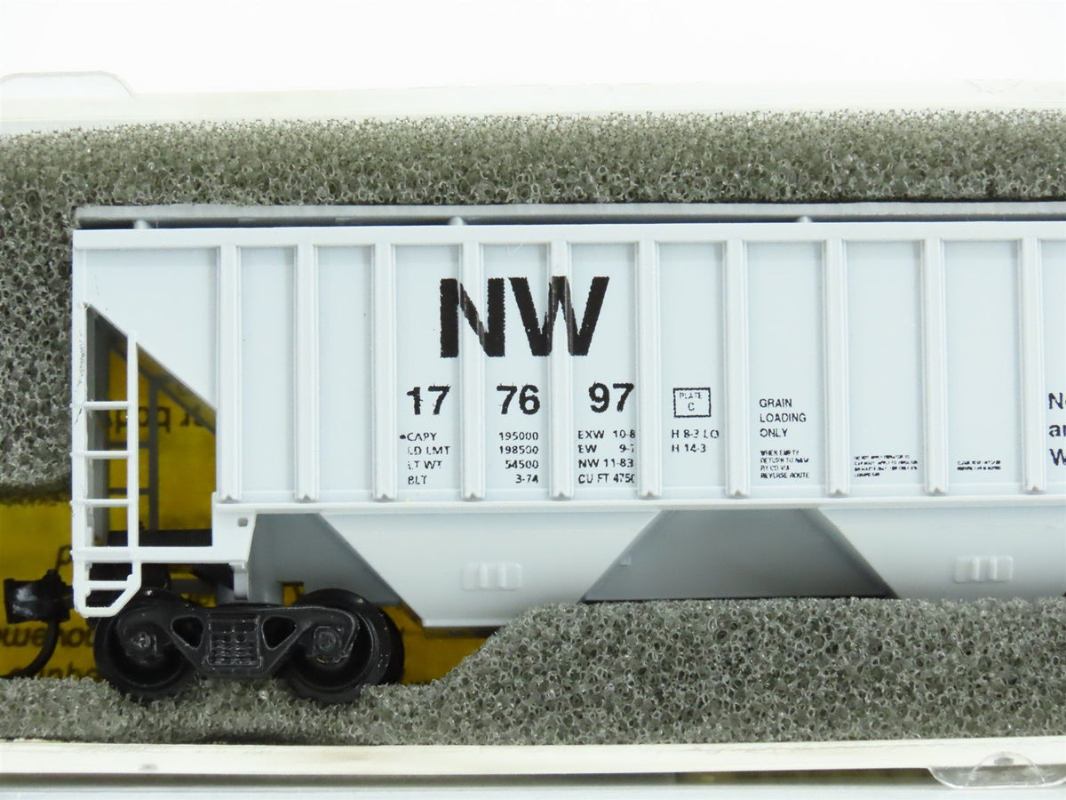 N Scale Precision Masters 1427 NW Norfolk Western 3-Bay Covered Hopper #177697