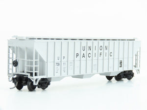 N Scale Precision Masters 1701 UP Union Pacific 3-Bay Covered Hopper #70911