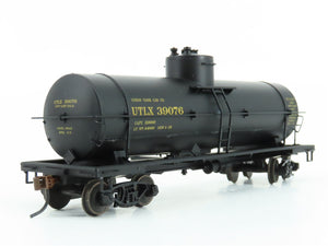 HO Scale Red Caboose RR-33001-45 UTLX 10K Gallon Single Dome Tank Car #39076