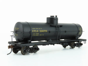 HO Scale Red Caboose RR-33001-45 UTLX 10K Gallon Single Dome Tank Car #39076