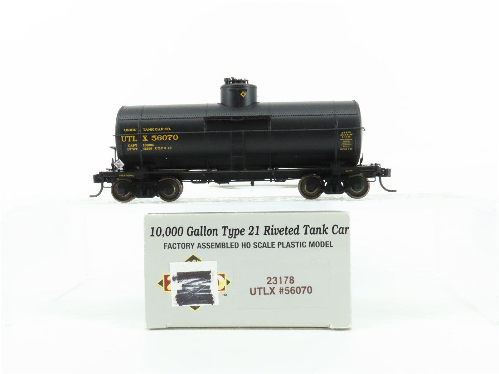 HO Scale Proto 2000 Series #23178 UTLX 10K Gallon Single Dome Tank Car #56070