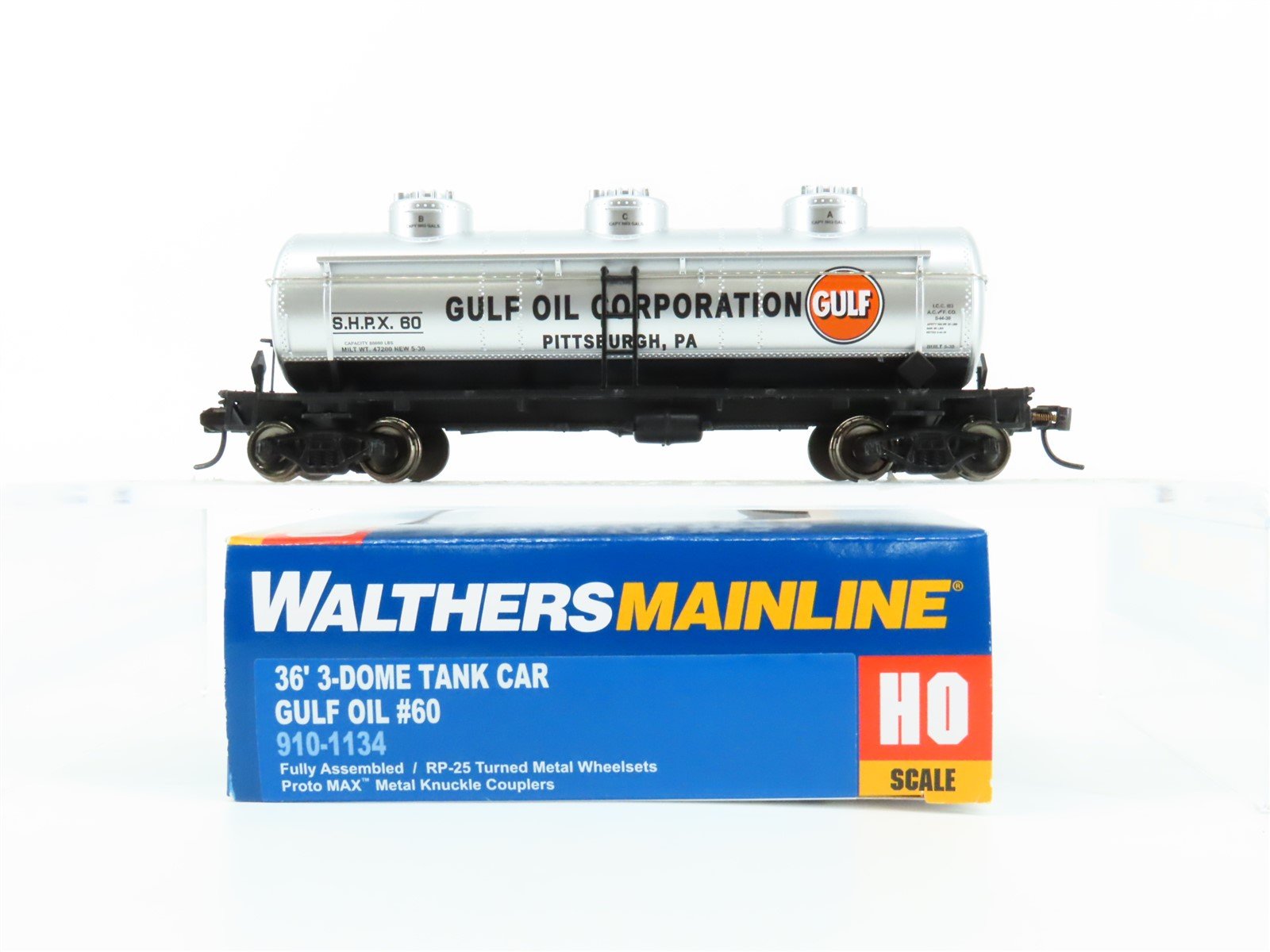 HO Scale Walthers Mainline #910-1134 SHPX Gulf Oil Corp 36' 3 Dome Tank Car #60