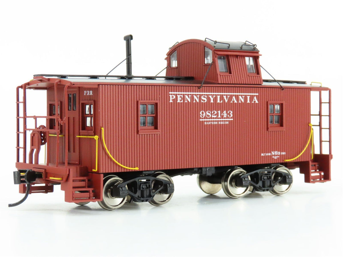 HO Walthers Proto #920-103401 PRR Pennsylvania N6b Class Cabin Caboose #982143