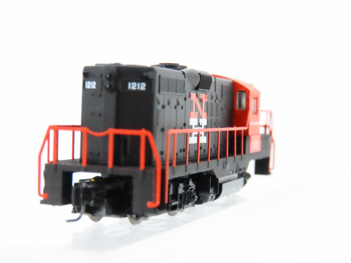 Z Scale Micro-Trains MTL 98201032 NH New Haven &quot;McGinnis&quot; EMD GP9 Diesel #1212