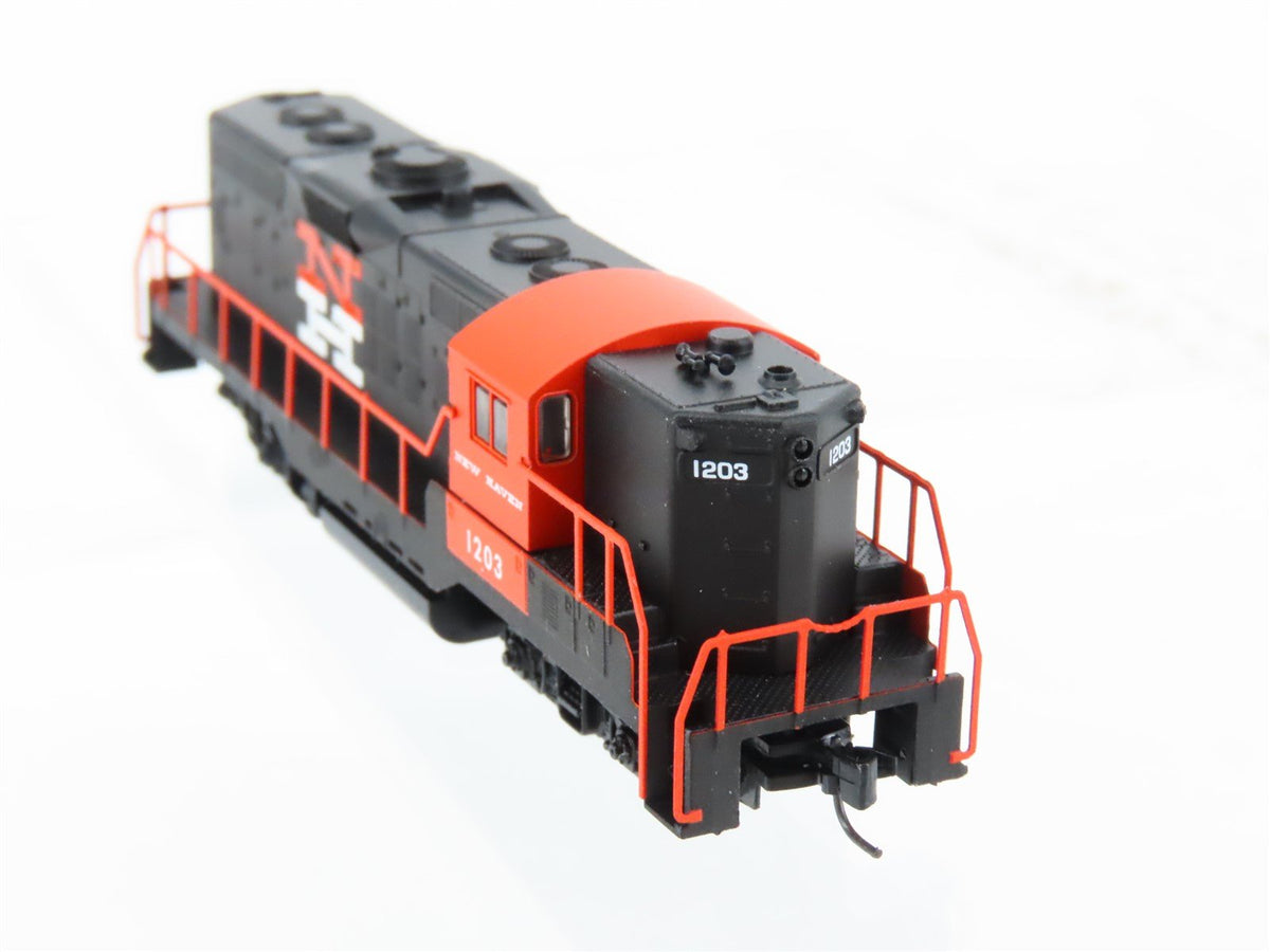 Z Scale Micro-Trains MTL 98201031 NH New Haven &quot;McGinnis&quot; EMD GP9 Diesel #1203