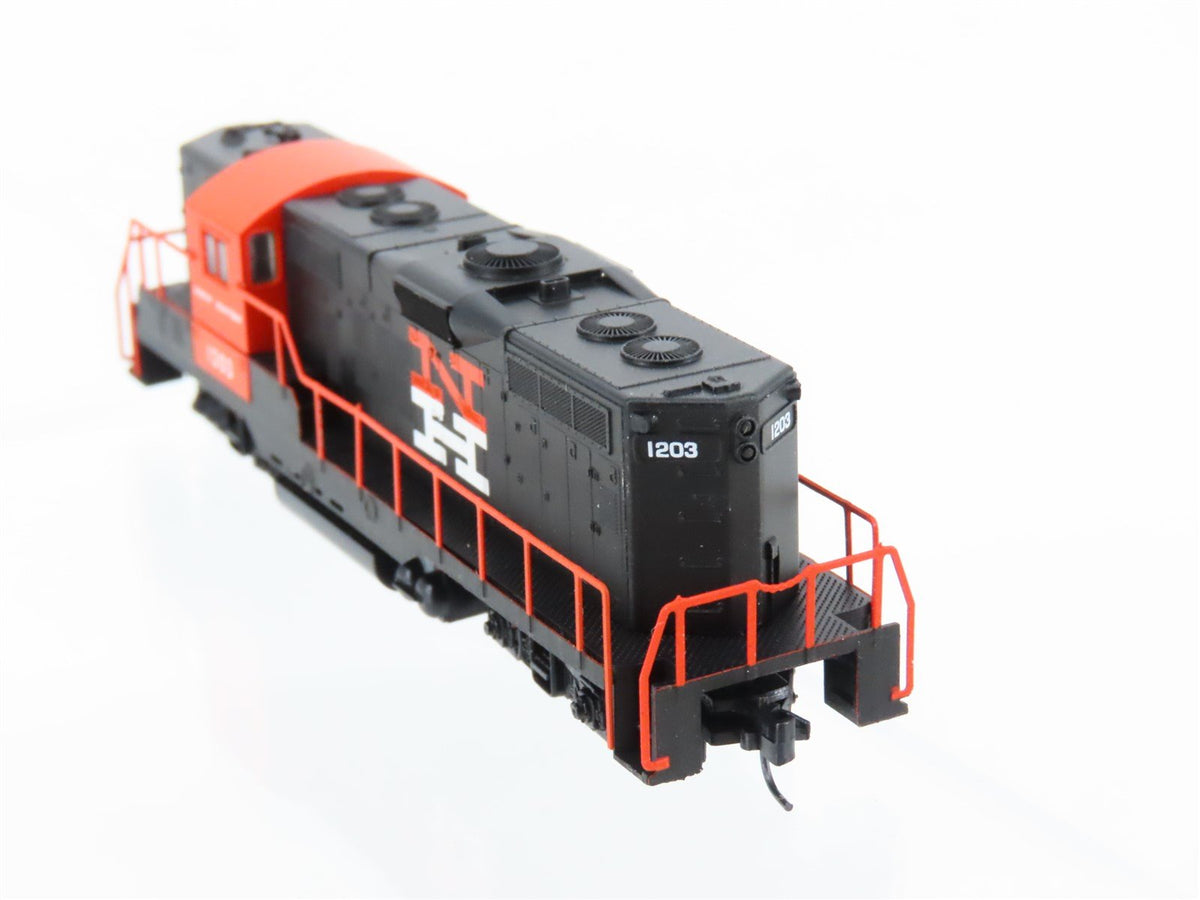 Z Scale Micro-Trains MTL 98201031 NH New Haven &quot;McGinnis&quot; EMD GP9 Diesel #1203