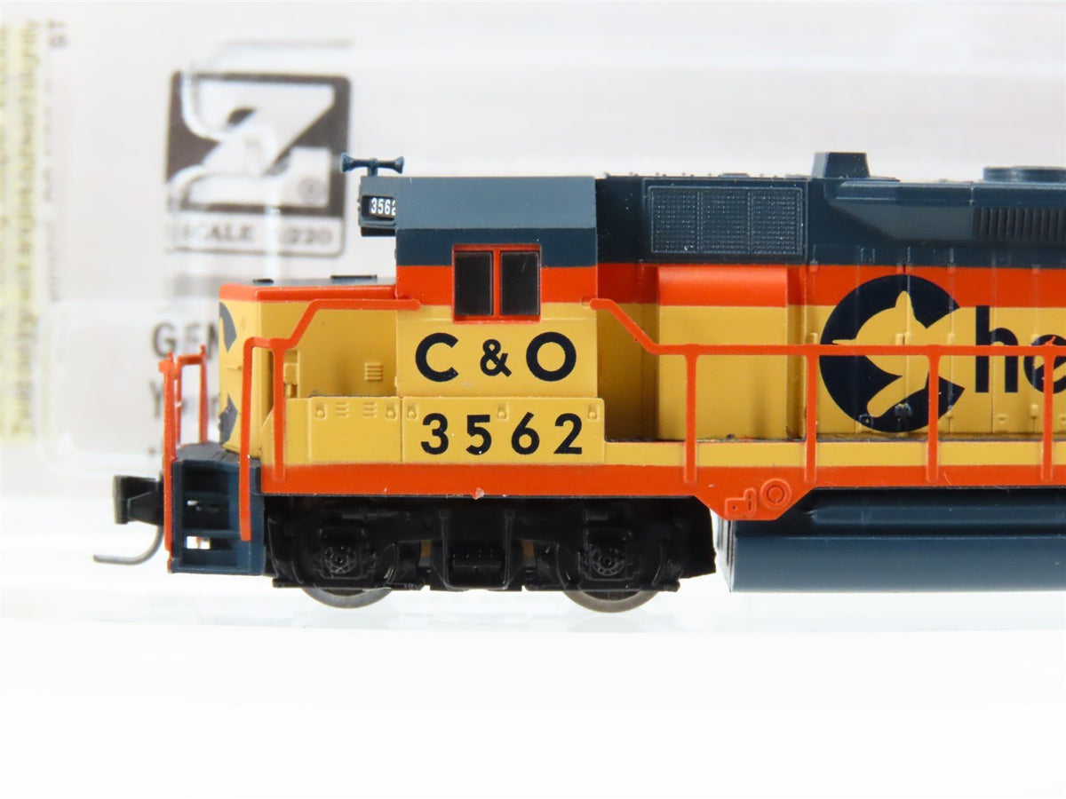 Z Scale Micro-Trains MTL 98101050 C&amp;O Chessie System EMD GP35 Diesel #3562