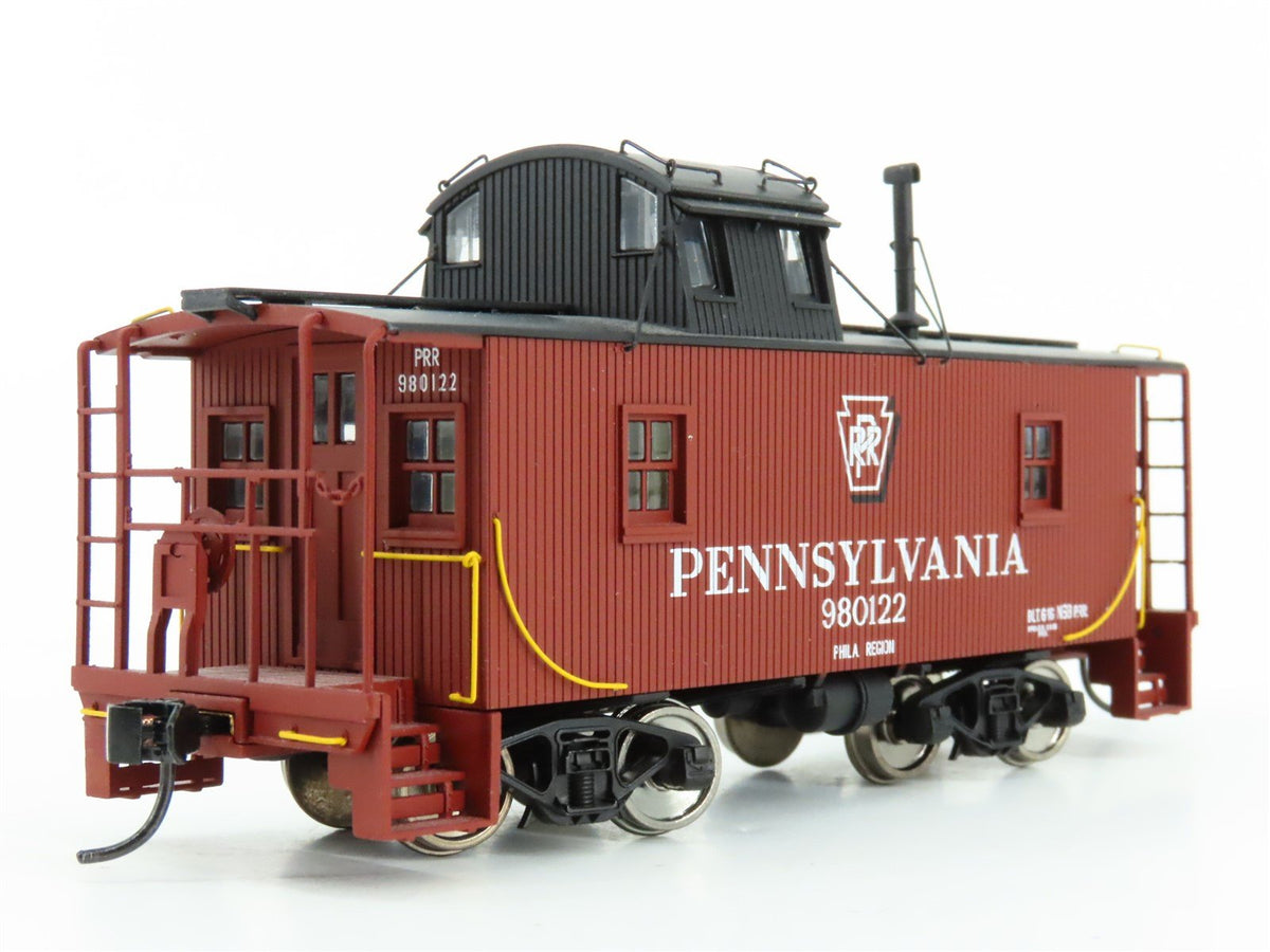 HO Walthers Platinum Line #932-7642 PRR Pennsylvania N6B Wood Caboose #980122