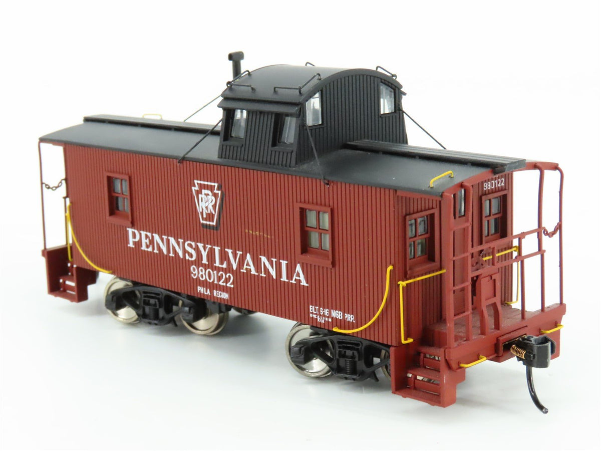 HO Walthers Platinum Line #932-7642 PRR Pennsylvania N6B Wood Caboose #980122